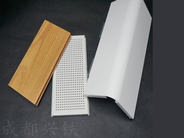 定制沖孔機(jī)房墻板，提升機(jī)房空間的差異化